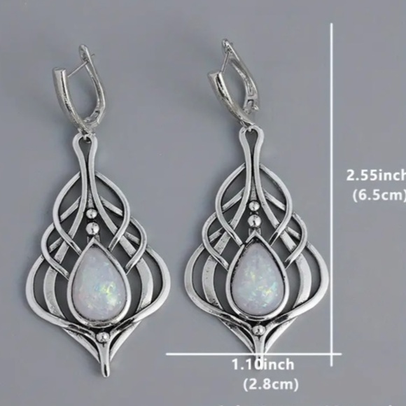 NWT! Silver Tone Scroll Filigree Pierced Dangle Earrings! $18 each OR 2/$30! - Picture 9 of 9